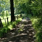 Oda ve Kahvaltı Le Val Du Vieux Chene D'hotes