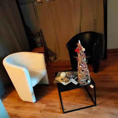 Le Val Du Vieux Chene D'hotes Frühstückspension