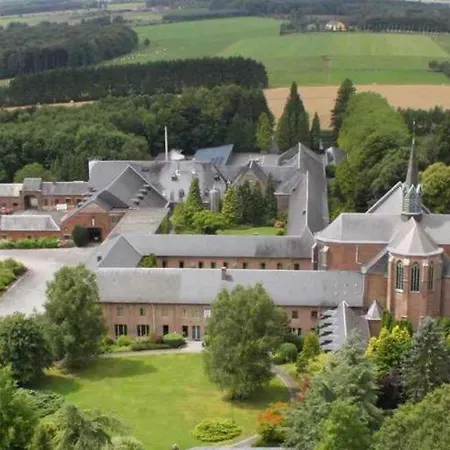 Le Val Du Vieux Chene Bed & Breakfast *