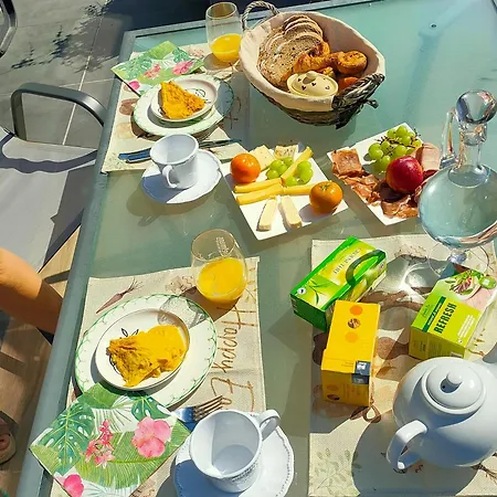Bed & Breakfast Le Val Du Vieux Chene D'hotes 3*