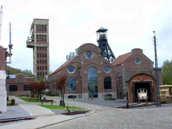 Frühstückspension Le Val Du Vieux Chene D'hotes Walcourt